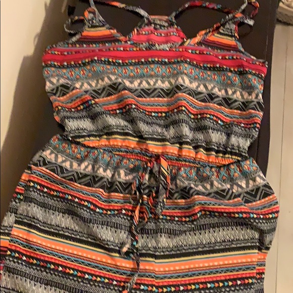 Multi colored, patterned romper. - Picture 4 of 5